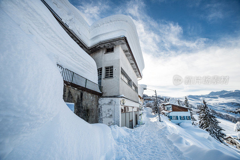 意大利阿尔卑斯滑雪胜地景观