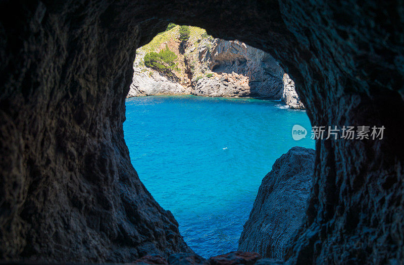 在巴黎急流-马略卡著名的海滩