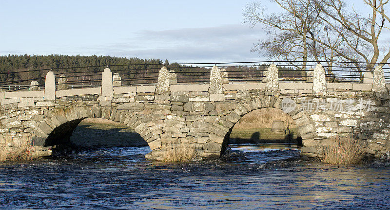 古老的石桥