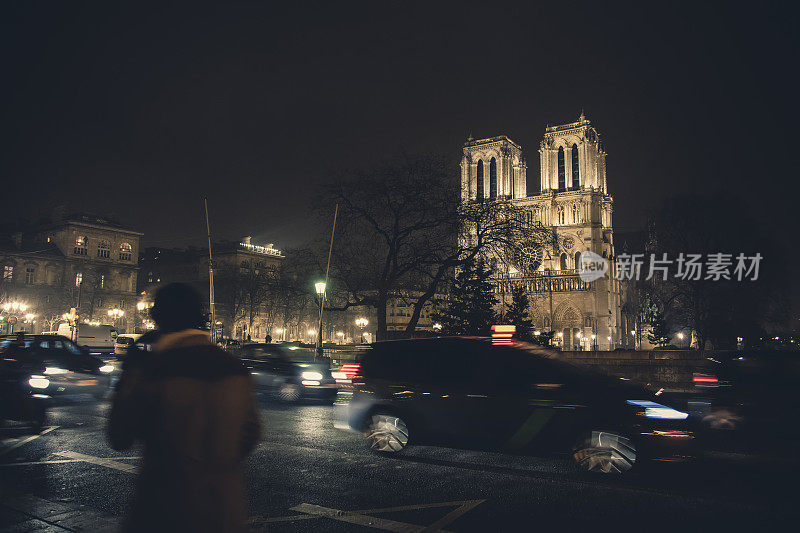 巴黎圣母院夜景