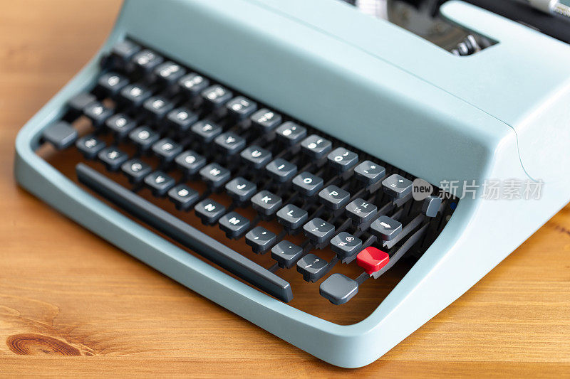 20世纪60年代老式手提打字机