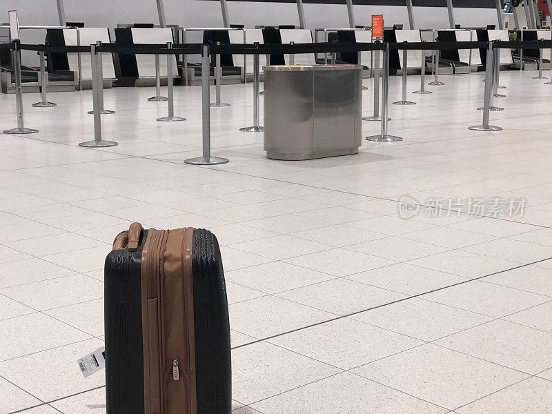 行李在机场办理登机手续