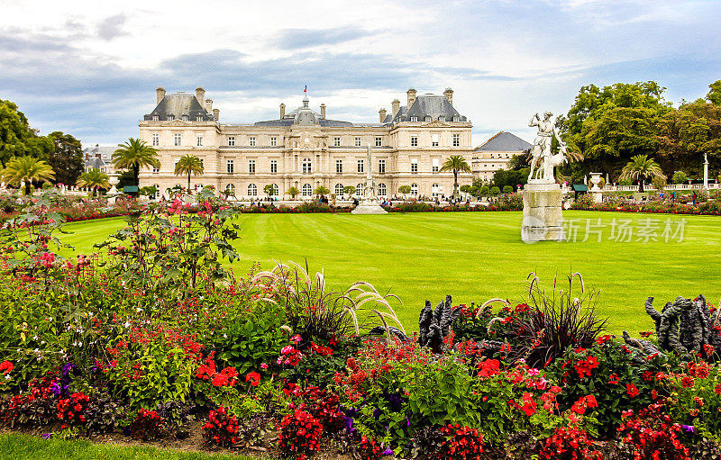 卢森堡宫和卢森堡花园。法国巴黎