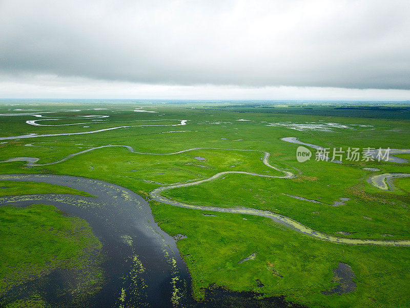 无人机拍摄中国黑龙江省的沼泽地