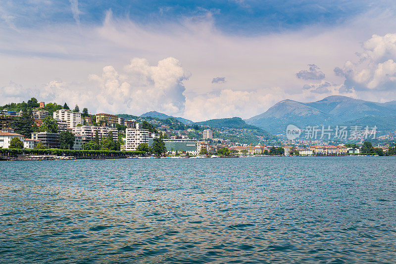 大而现代的瑞士城市。卢加诺市和卢加诺湖
