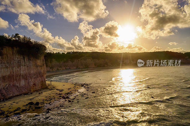 琵琶海滩日落鸟瞰图