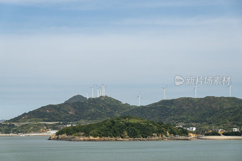 中国舟山岛上的风力涡轮机