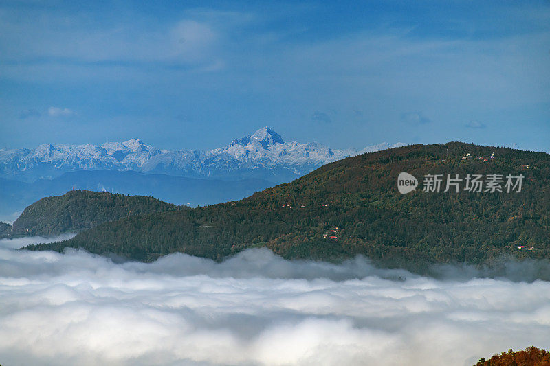 从欧洲斯洛文尼亚中部俯瞰特里格拉夫山