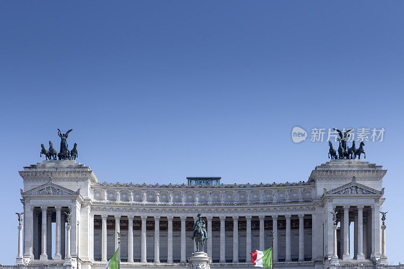 从罗马威尼斯广场看维克多·伊曼纽尔二世的纪念碑