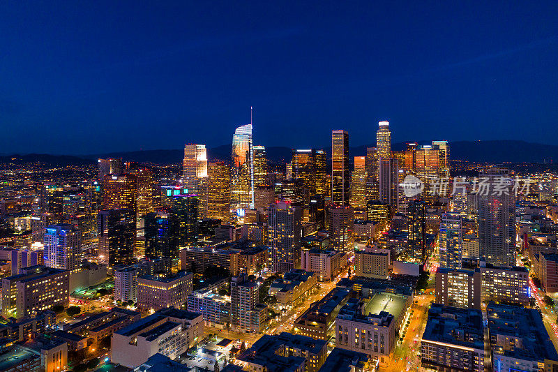 洛杉矶市中心夜景鸟瞰图