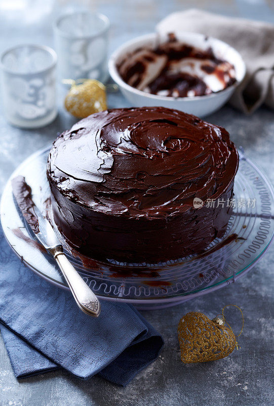 巧克力釉黑巧克力圣诞蛋糕