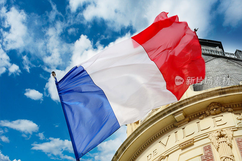 法国国旗在维尔酒店飘扬