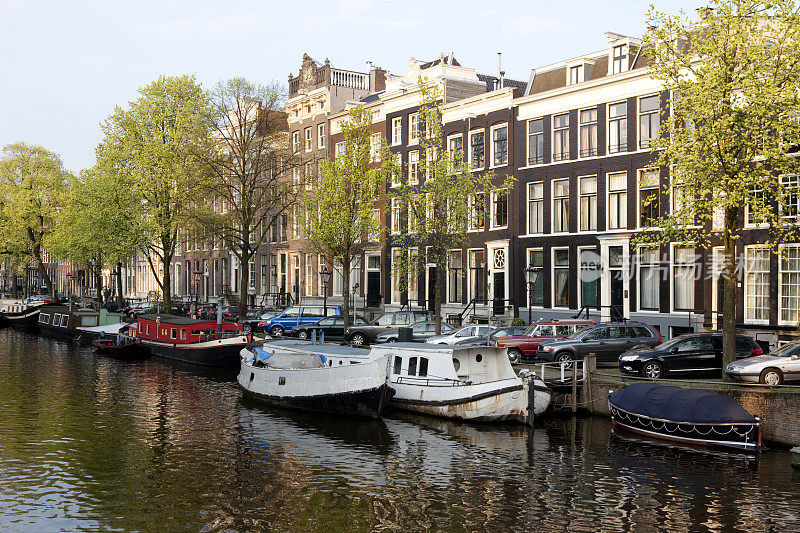 有船屋的阿姆斯特丹运河