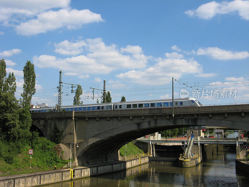 冰Ulm-Stuttgart