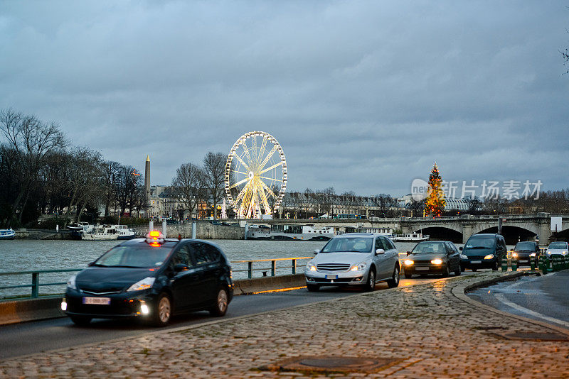圣诞树和摩天轮，巴黎