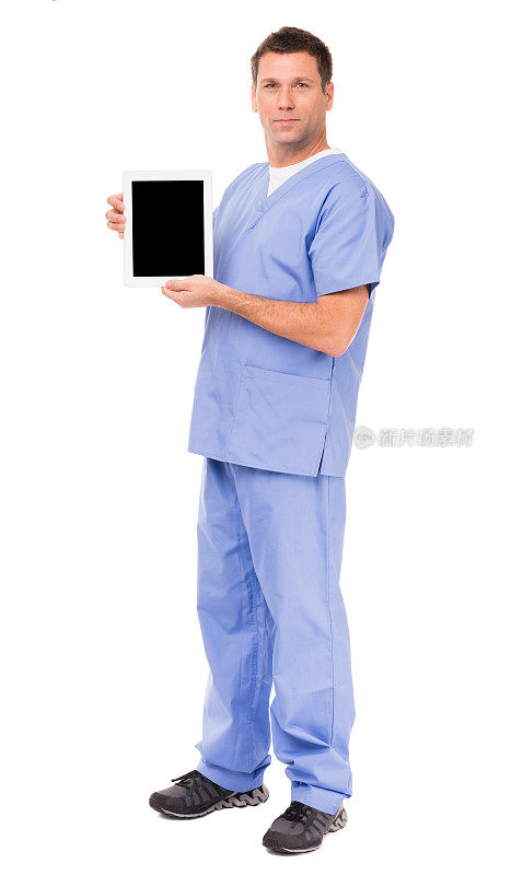 男人医生外科医生与数字平板孤立在白色背景