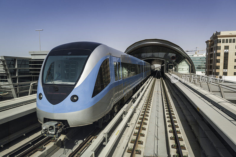 现代地铁高架铁路迪拜