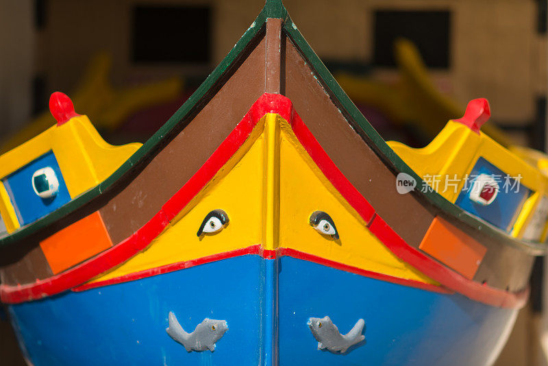 马耳他-典型的彩色渔船
