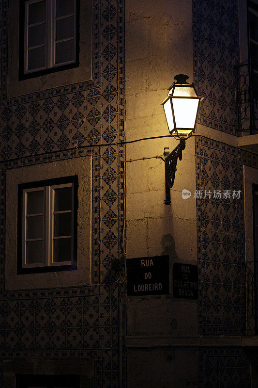 葡萄牙里斯本一盏孤独的路灯