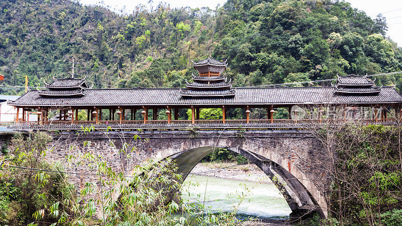 江底侗族风情桥的外观