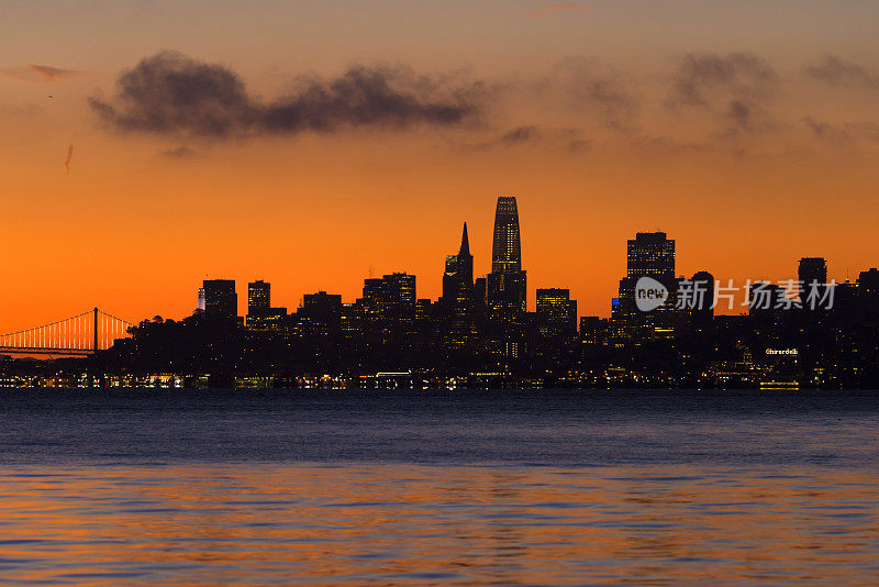 旧金山黎明时分