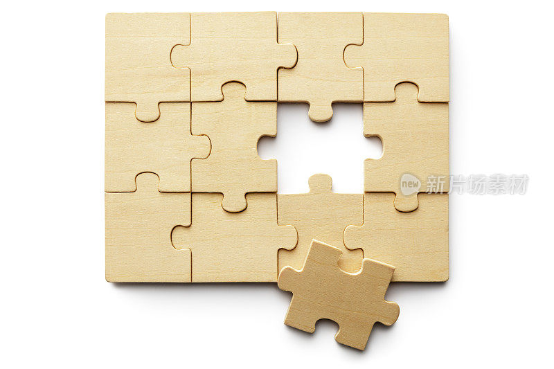 玩具:木制拼图孤立在白色背景