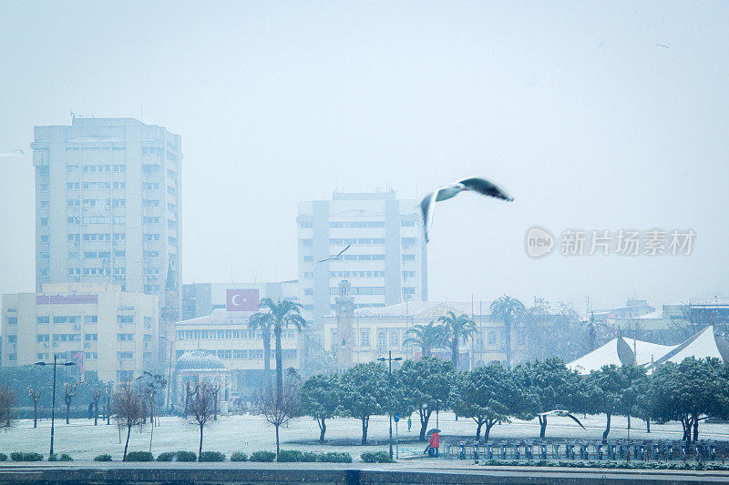 伊兹密尔时间在冬天