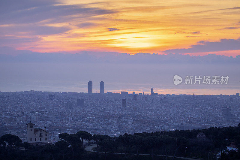 巴塞罗那的Collserola山日出