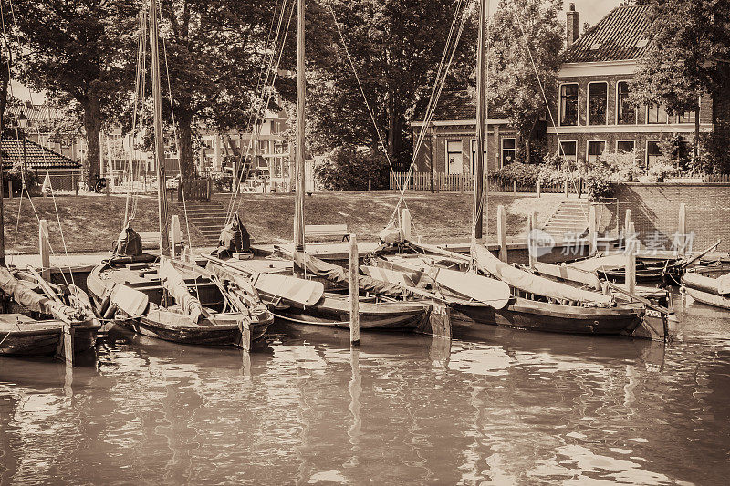 荷兰坎彭码头的经典波特帆船
