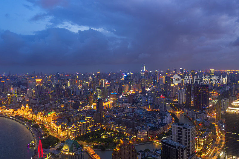 航拍上海夜景