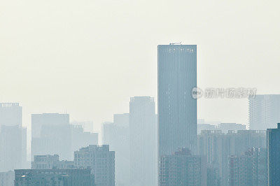 城市天际线在日出，成都，中国