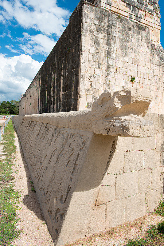 奇琴伊察玛雅遗址的雕塑