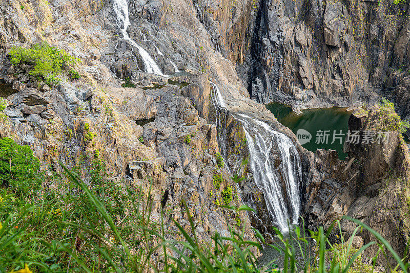 巴伦瀑布在库兰达风景铁路，凯恩斯，澳大利亚