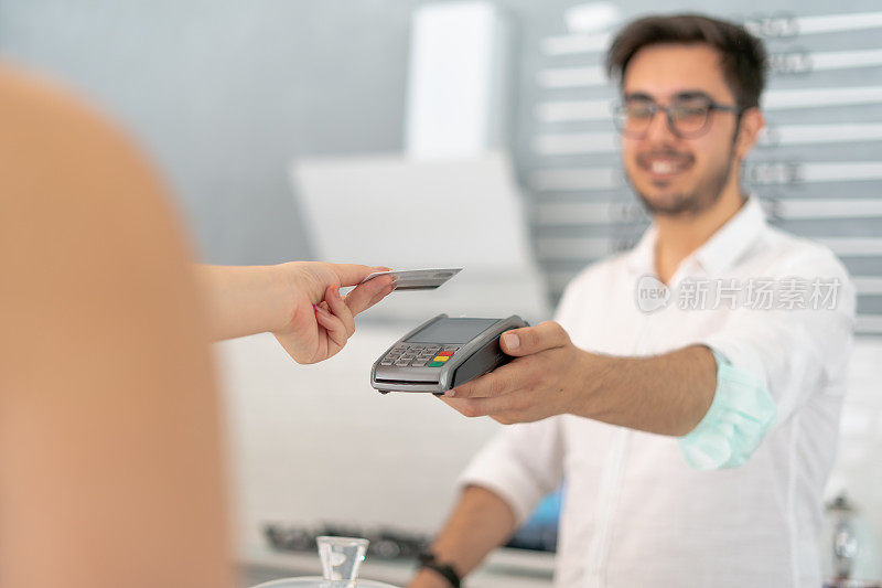 非接触式信用卡支付