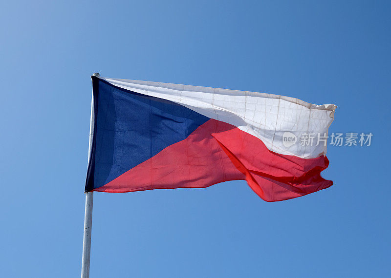 捷克国旗挥舞着