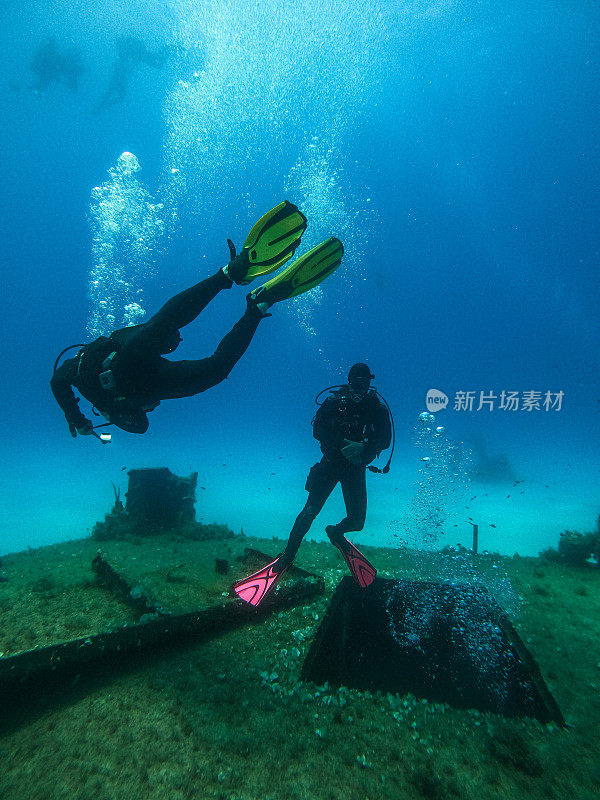 沉船潜水