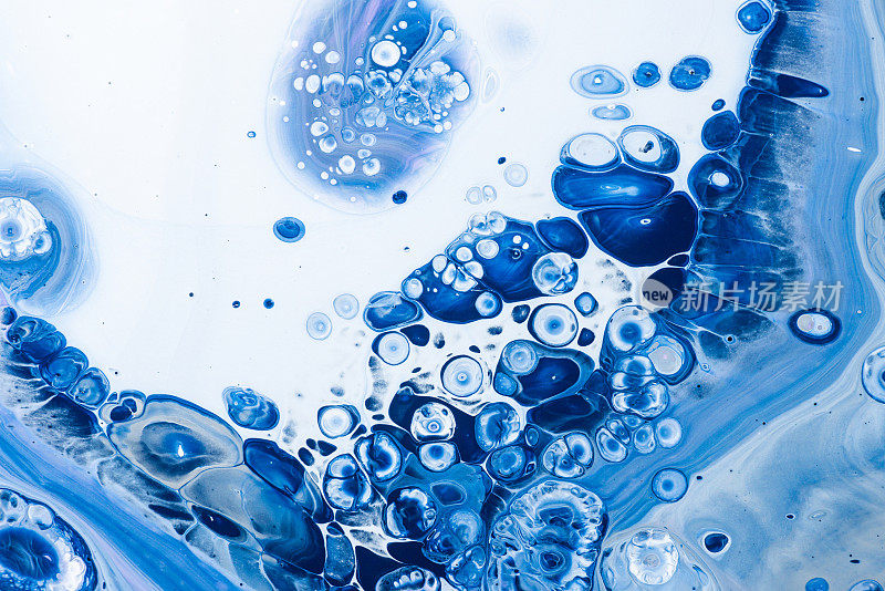 丙烯倾倒抽象艺术-蓝色气泡