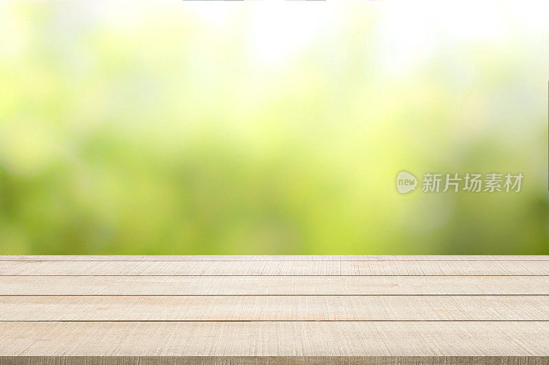 木制桌面面板上的绿色背景