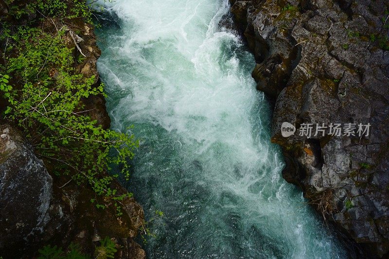 罗格河冰水