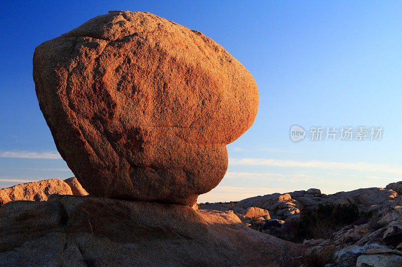 平衡的岩石