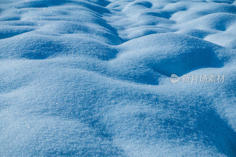 雪在地面