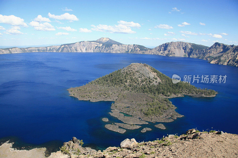 火山口湖和巫师岛，俄勒冈州，美国