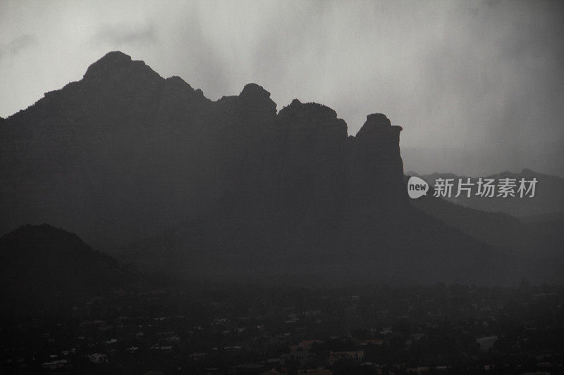 亚利桑那州塞多纳风暴山