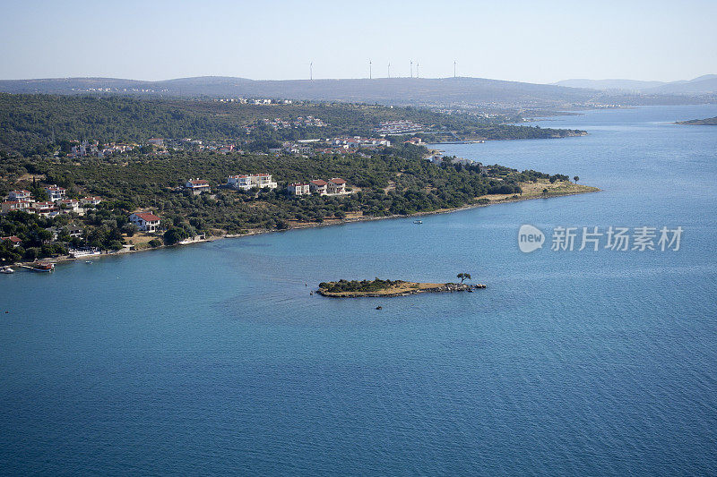 Ildırı是爱琴海沿岸一个风景如画的海边村庄，属于土耳其İzmir省Çeşme行政区，面对着Chios