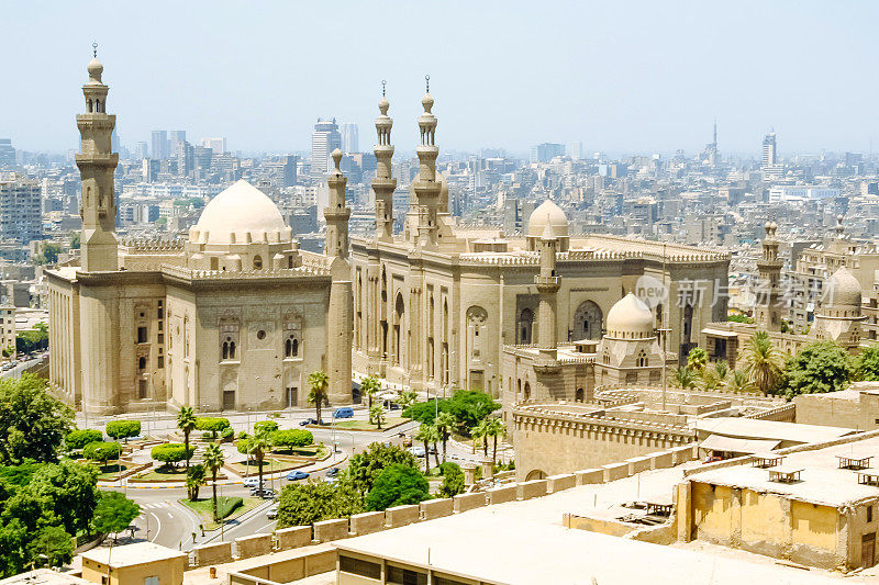 苏丹哈桑的清真寺-宗教学校位于埃及开罗的萨拉丁城堡附近。