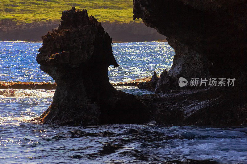 费尔南多・迪诺罗尼亚拥有大海、高山和天空，令人惊叹的风景。