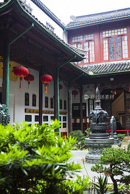 中国上海玉佛寺的庭院