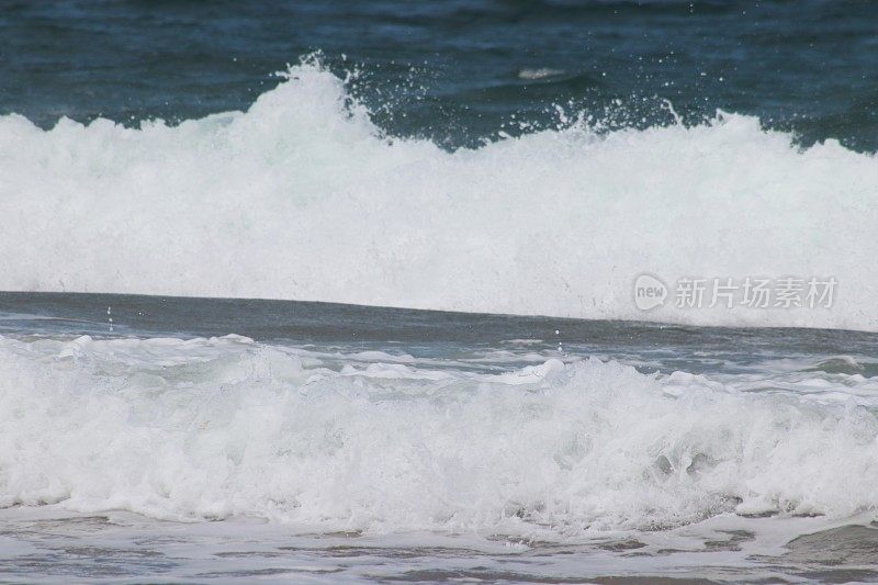 海浪和冲浪