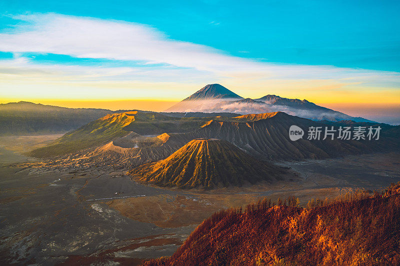 印尼布罗莫火山的日出