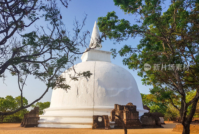 斯里兰卡波隆纳鲁瓦的左修道院